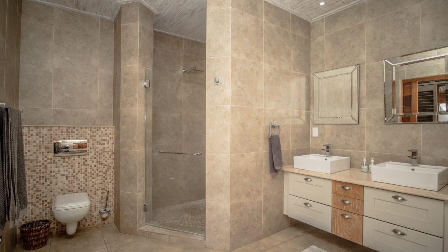 4 Bedroom Property for Sale in The Coves North West